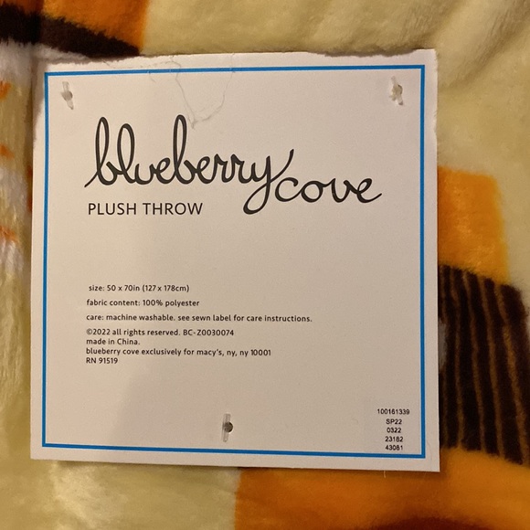 🧁 ☕️ 🥧 NWT Coffee, Pie & Cupcake Oversized Throw Blanket - Picture 3 of 5